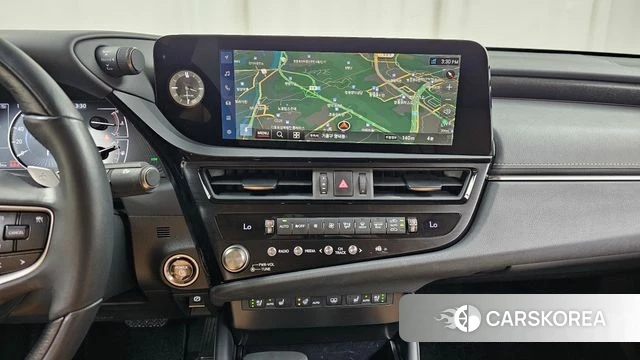 Lexus ES300h 7th generation 2023 Серебристо-серый из Кореи, фото 6
