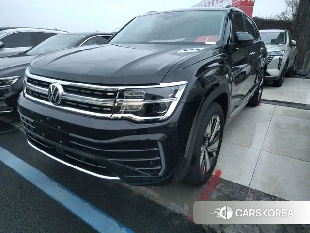 Volkswagen Tourang 2025 Черный из Китая, фото 6