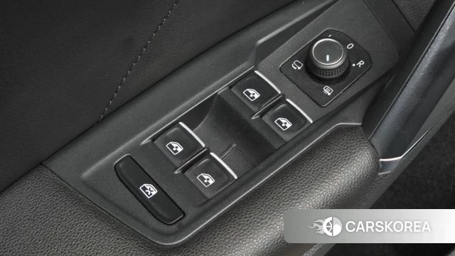 Volkswagen Tiguan second Generation 2018 Серебристо-серый из Кореи, фото 6