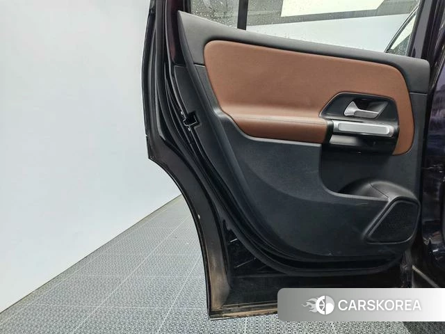 Mercedes-Benz GLB 2025 Черный из Китая, фото 6