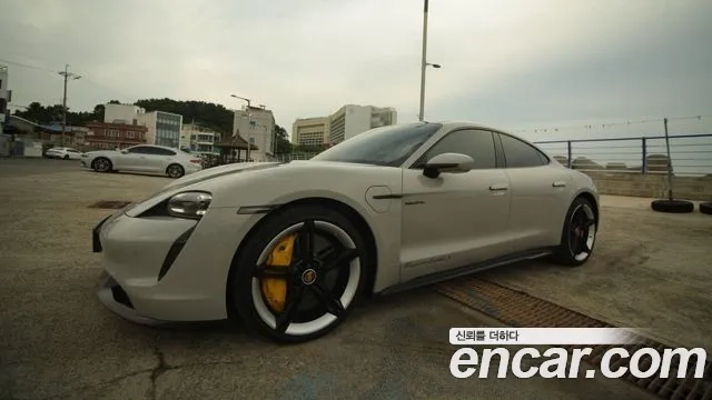 Porsche Taycan 2022 Серебристо-серый из Кореи, фото 6