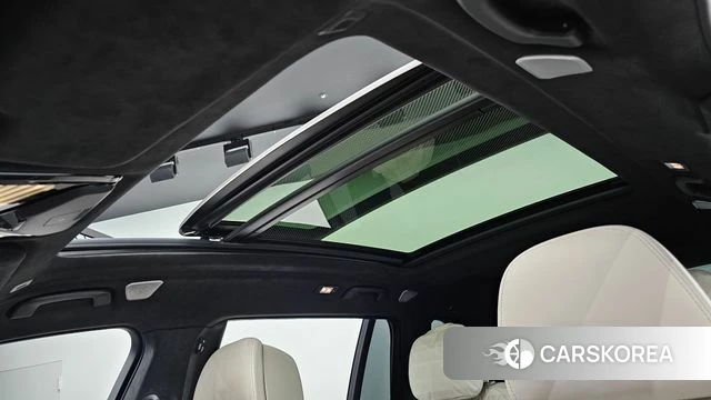 BMW X7 (G07) 2023 Светло-серебряный цвет из Кореи, фото 6