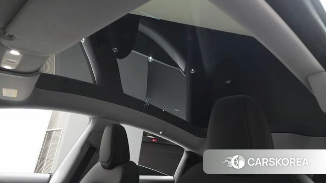 Tesla Model Y 2025 Черный из Кореи, фото 6