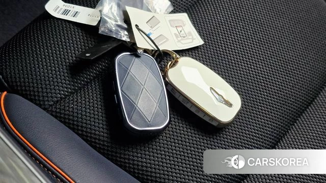 Genesis GV70 2024 Серый из Кореи, фото 6