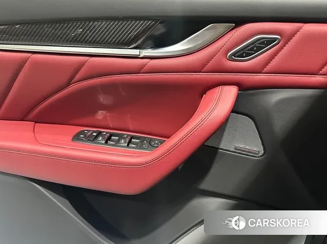 Maserati Levante 2023 Серый из Кореи, фото 6