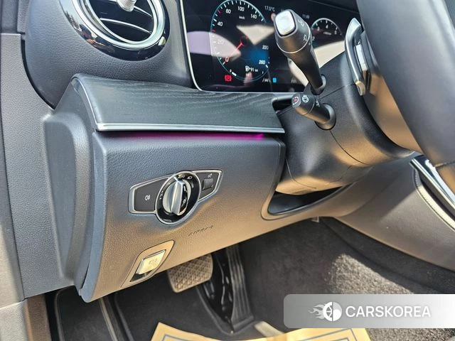 Mercedes-Benz E-Class W213 2023 Черный из Кореи, фото 6