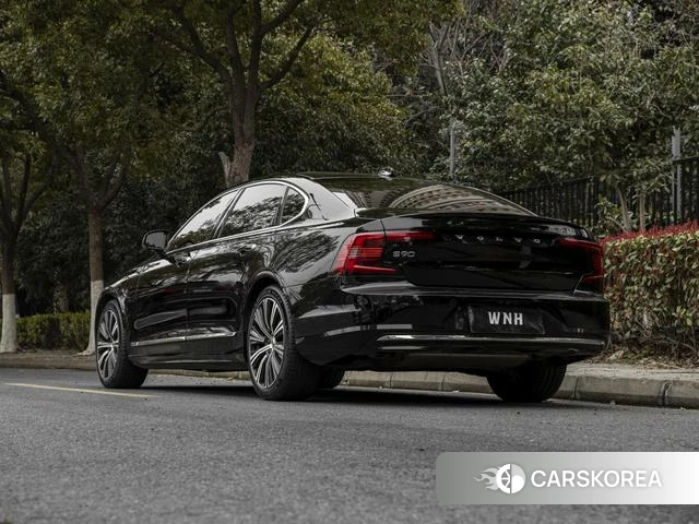 Volvo S90 2023 Черный из Китая, фото 6