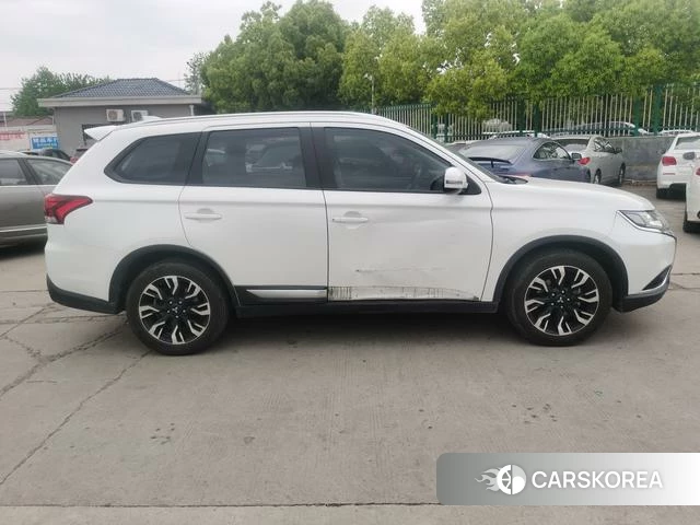 Mitsubishi  Outlander 2020 Белый из Китая, фото 6