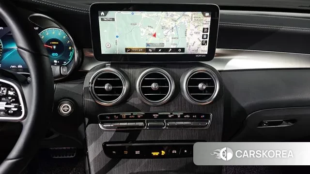 Mercedes-Benz GLC-Class X253 2022 Белый из Кореи, фото 6