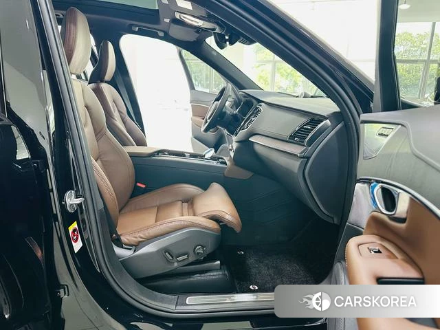 Volvo XC90 PHEV 2023 Черный из Китая, фото 6