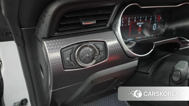 Ford Mustang 2022 Белый из Кореи, фото 6