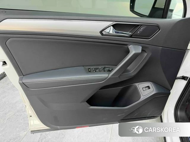 Volkswagen Tiguan L PHEV 2021 Белый из Китая, фото 6