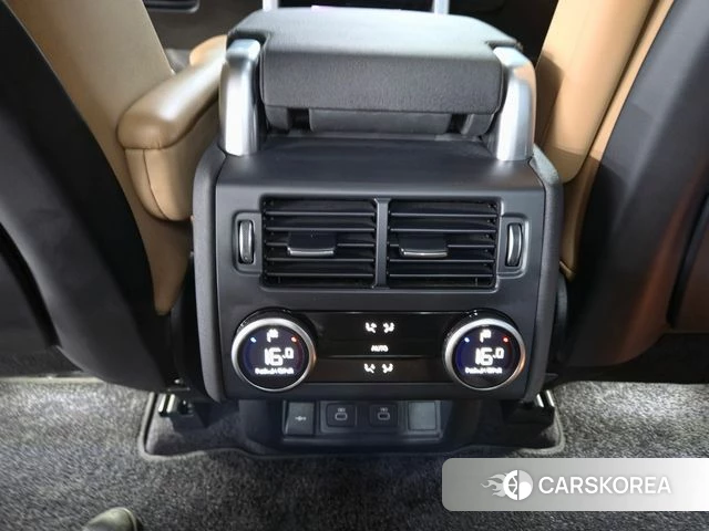 Land Rover Discovery 5 2025 Черный из Кореи, фото 6