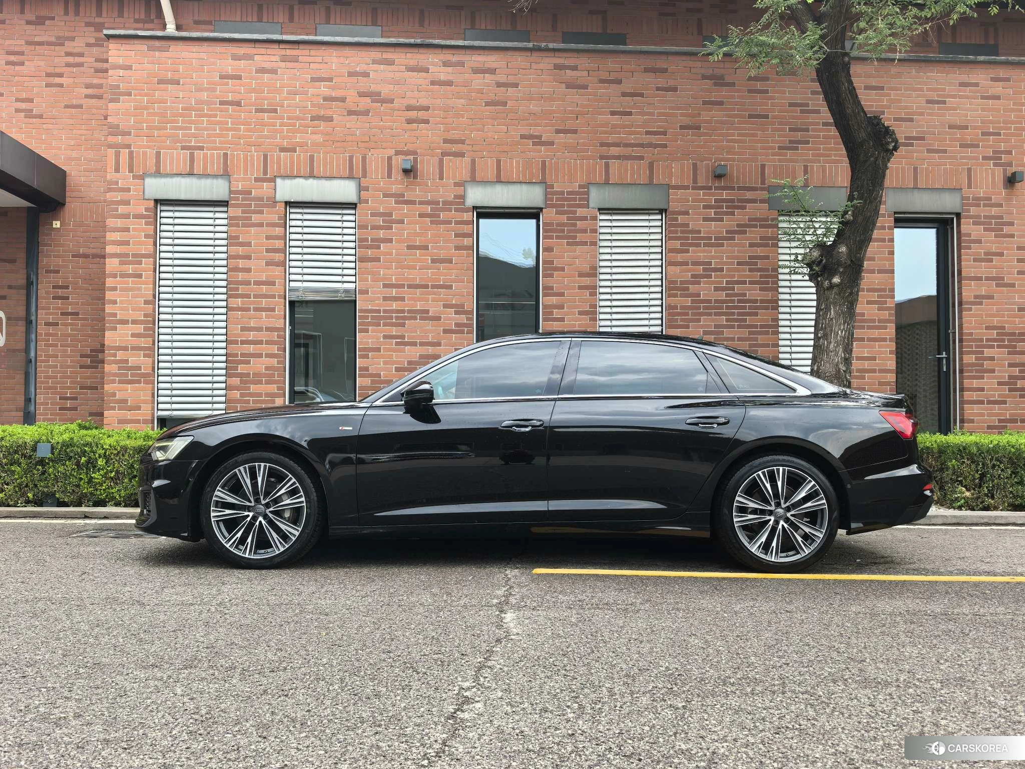 Audi A6L 2020 Черный из Китая, фото 6