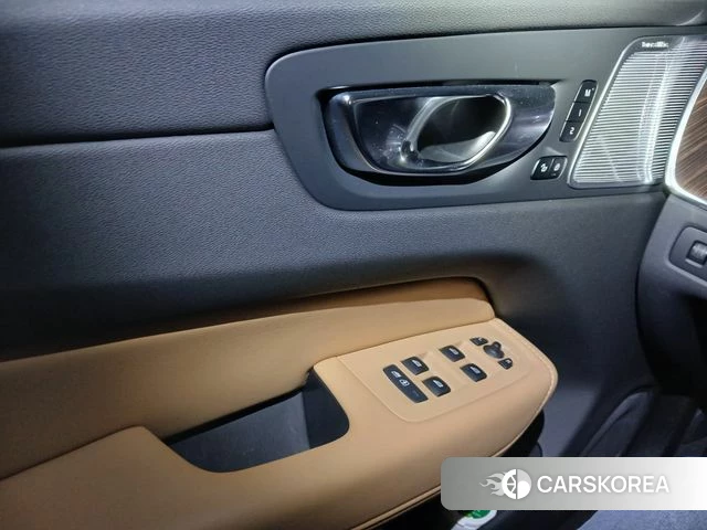 Volvo XC60 second Generation 2021 Серый из Кореи, фото 6