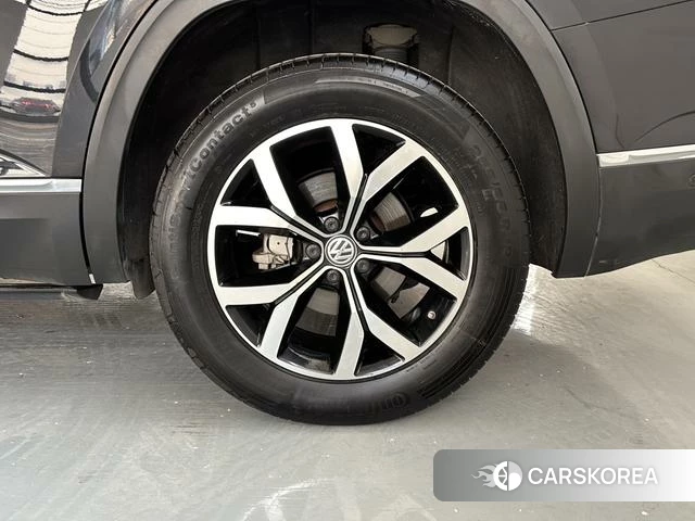 Volkswagen Tourang 2019 Черный из Китая, фото 6