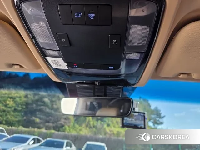 Hyundai Staria 2025 Белый из Кореи, фото 6