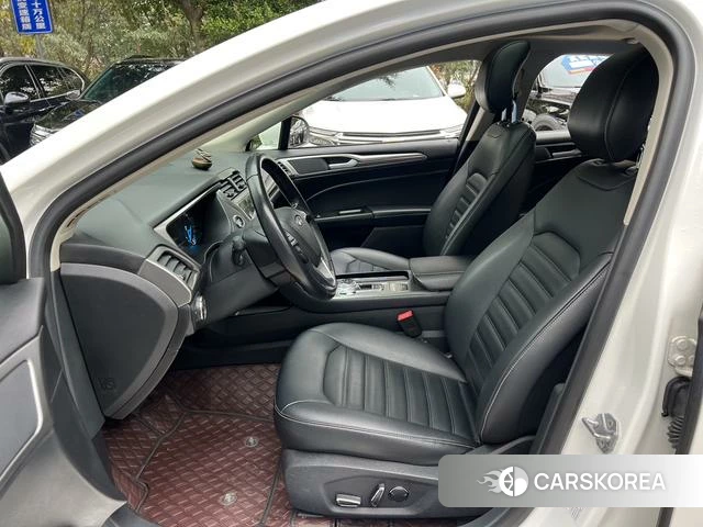 Ford Mondeo 2021 Белый из Китая, фото 6