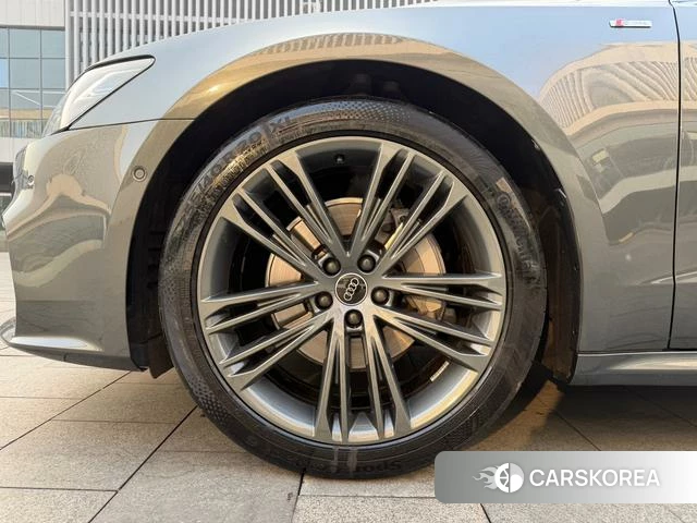 Audi A7 2023 Темно-серый из Китая, фото 6
