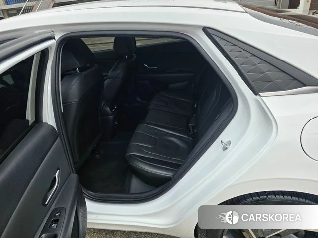 Hyundai The New Avante (CN7) 2023 Белый из Кореи, фото 6