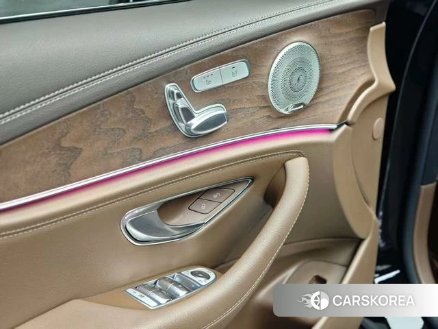 Mercedes-Benz E-class 2022 Черный из Китая, фото 6