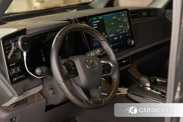 Lexus LM Second Generation 2024 Черный из Кореи, фото 6