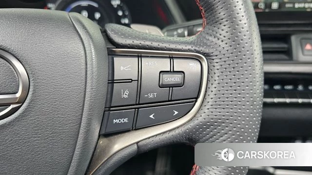 Lexus UX250h 2023 Оранжевый из Кореи, фото 6