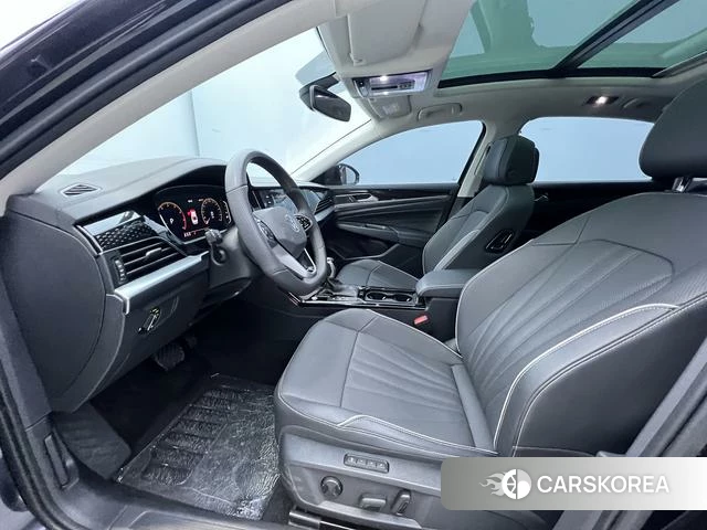 Volkswagen Passat 2024 Черный из Китая, фото 6