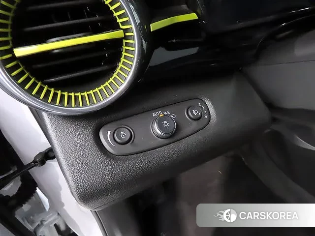 Chevrolet (GM Daewoo) Trax Crossover 2024 Белый из Кореи, фото 6