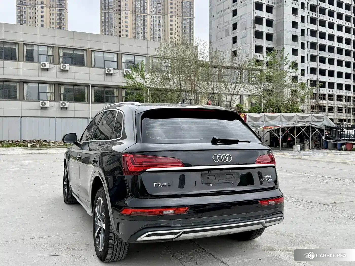 Audi Q5L 2025 Черный из Китая, фото 6
