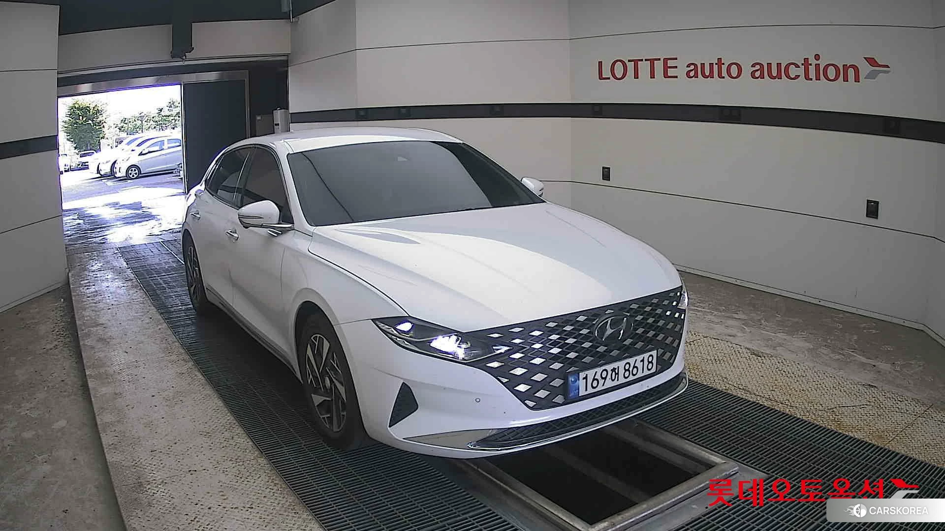 Hyundai Grandeur Hybrid 2023 Creamy White Pearl (optional) из Кореи, фото 6