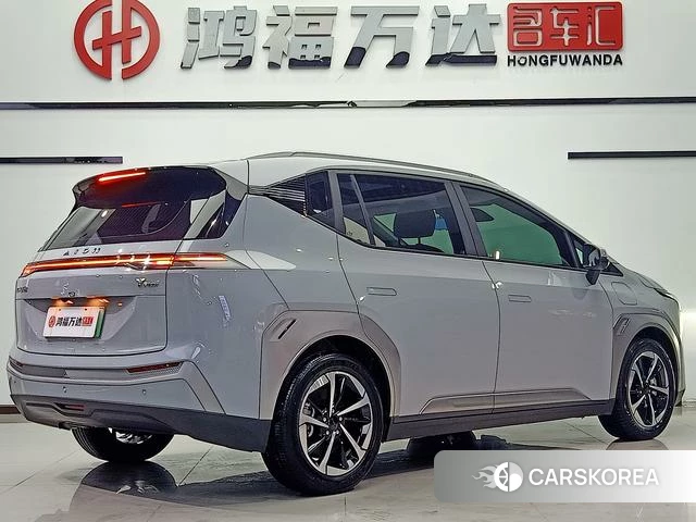 Aian AION Y 2024 Серебристо-серый из Китая, фото 6