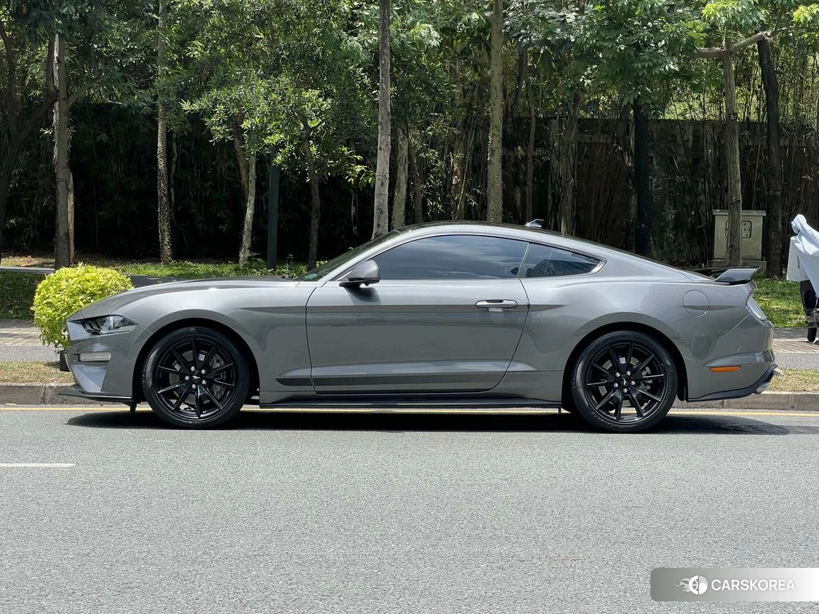 Ford Mustang 2021 Темно-серый из Китая, фото 6