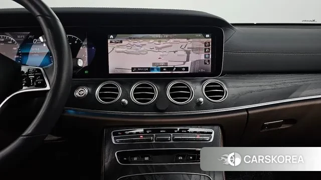 Mercedes-Benz E-Class W213 2023 Белый из Кореи, фото 6