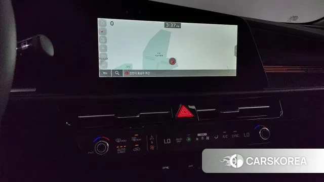 Kia Di Ol Nu Niro 2024 Белый из Кореи, фото 6