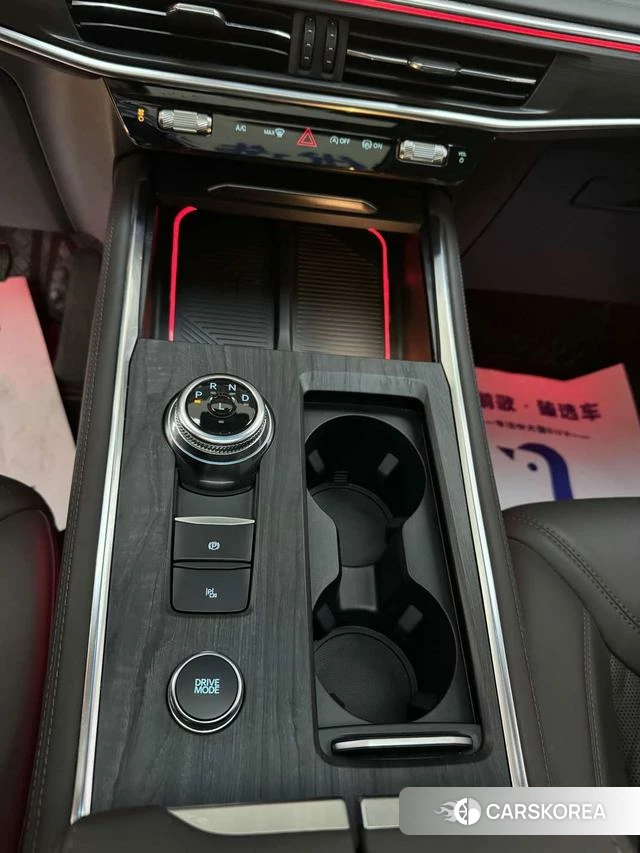 Ford Explorer 2024 Черный из Китая, фото 6