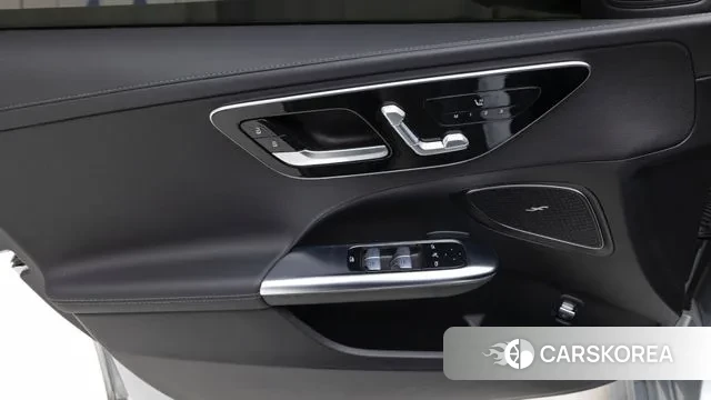 Mercedes-Benz C-Class W206 2023 Серебряный из Кореи, фото 6