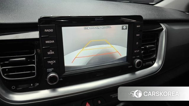 Kia Stonic 2018 Белый из Кореи, фото 6