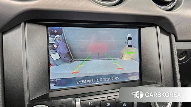 Ford Mustang 2023 Черный из Кореи, фото 6