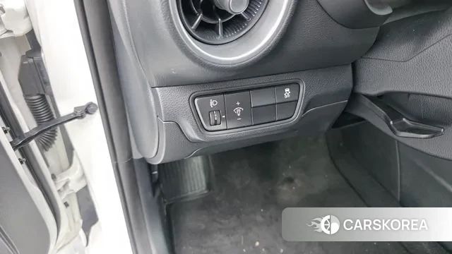 Kia The New K3 2nd generation 2023 Белый из Кореи, фото 6