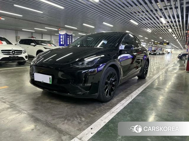 Tesla Model Y 2023 Черный из Китая, фото 6