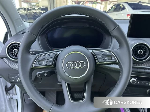 Audi Q2L e-tron 2021 Белый из Китая, фото 6