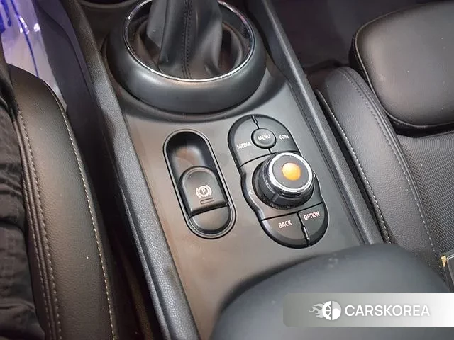 Mini Cooper Clubman 2018 Серебристо-серый из Кореи, фото 6