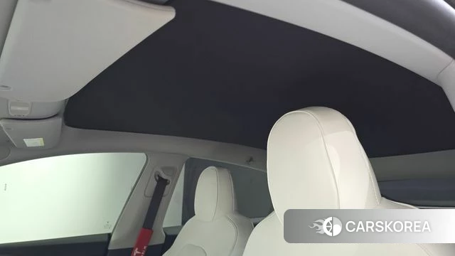 Tesla Model Y 2023 Белый из Кореи, фото 6
