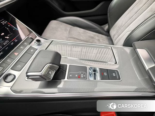 Audi A6L 2022 Темно-серый из Китая, фото 6