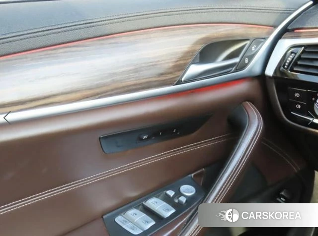 BMW 5 Series (G30) 2020 Серый из Кореи, фото 6