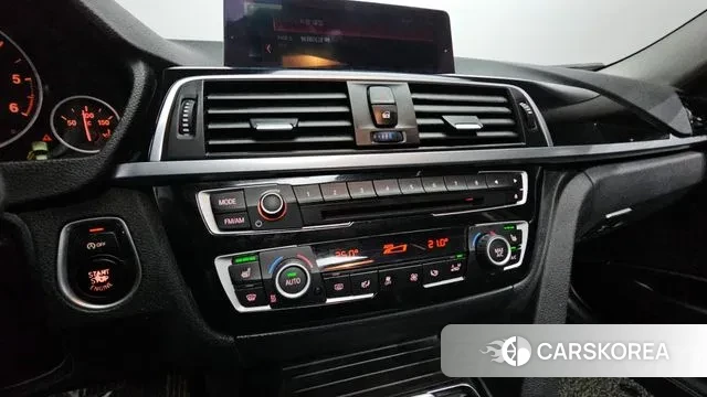 BMW 3 Series (F30) 2018 Белый из Кореи, фото 6