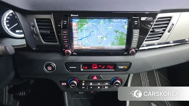 Kia Niro 2018 Белый из Кореи, фото 6