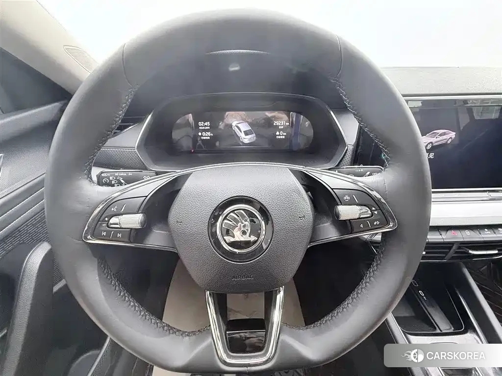Skoda Octavia 2023 Белый из Китая, фото 6