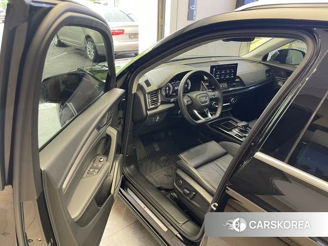 Audi Q5L 2022 Черный из Китая, фото 6